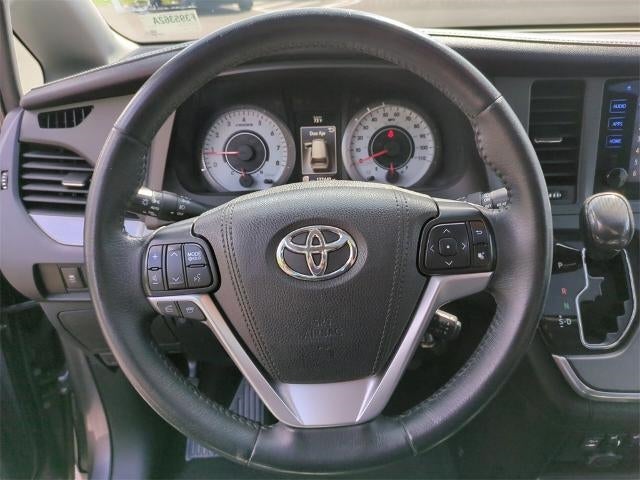 2016 Toyota Sienna SE Premium 8 Passenger